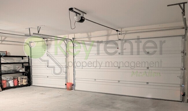 Building Photo - Beautiful 4 Bedroom- 3.5 Bathroom Home in Alamo, TX