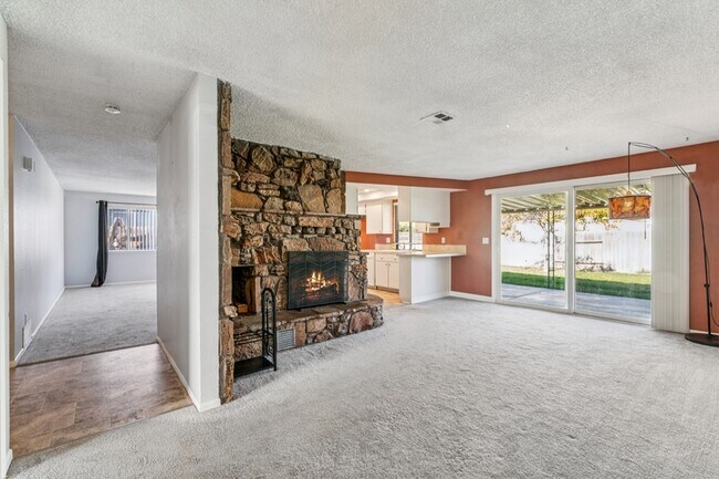 Building Photo - 1508 W Elm Pl