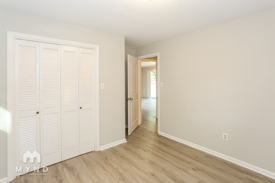 Building Photo - 139 Edgeway Rd