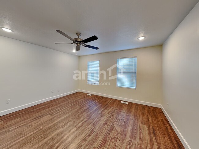 Building Photo - 11128 S Seagrass Dr