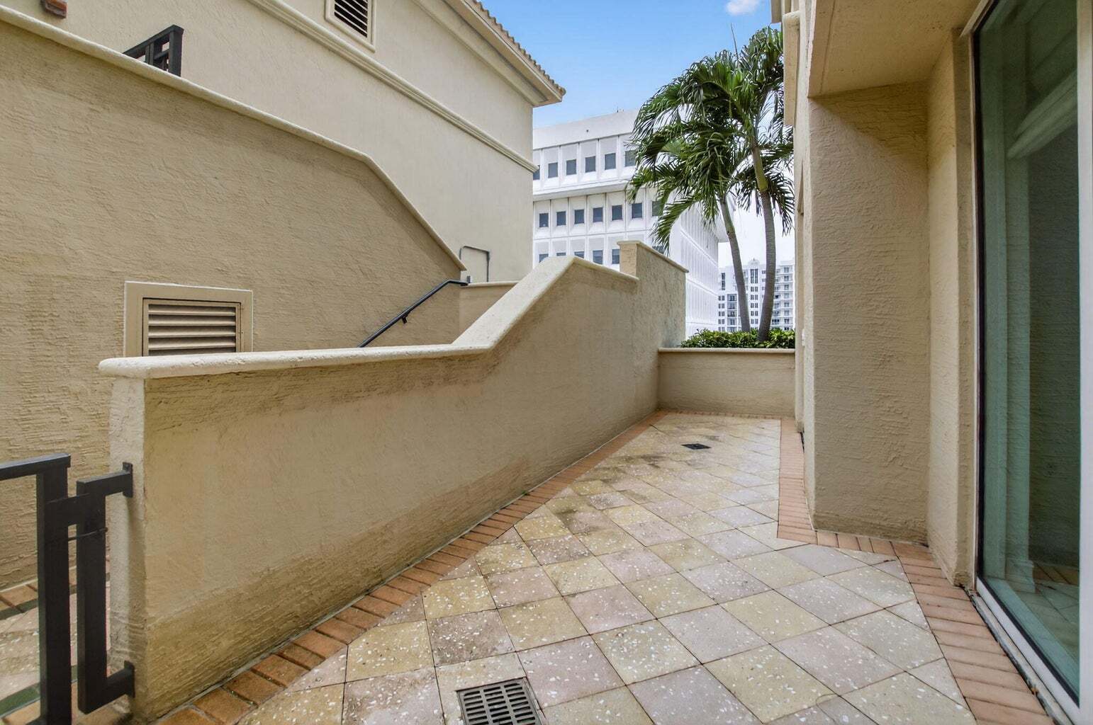 Building Photo - 99 SE Mizner Blvd