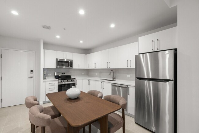 Building Photo - 1235 SW 27th Ave