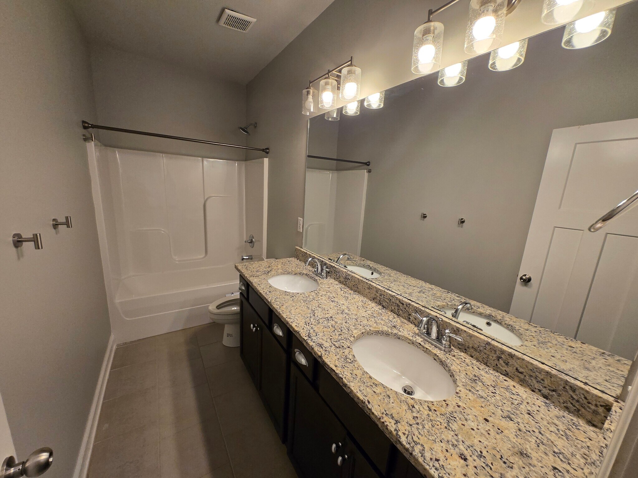 Building Photo - 10846 Prairie Lake Dr