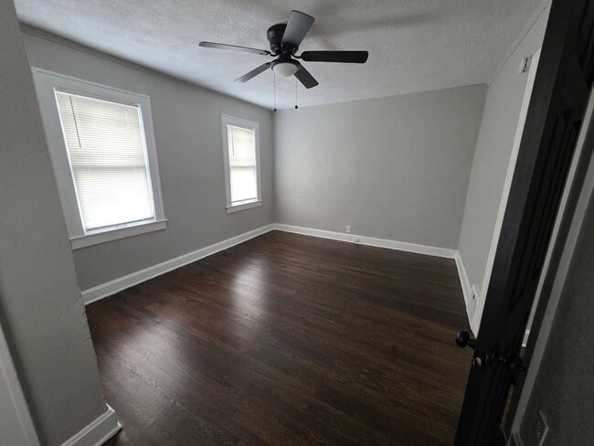 Building Photo - Spacious 4 Bedroom Home with Classic Charm