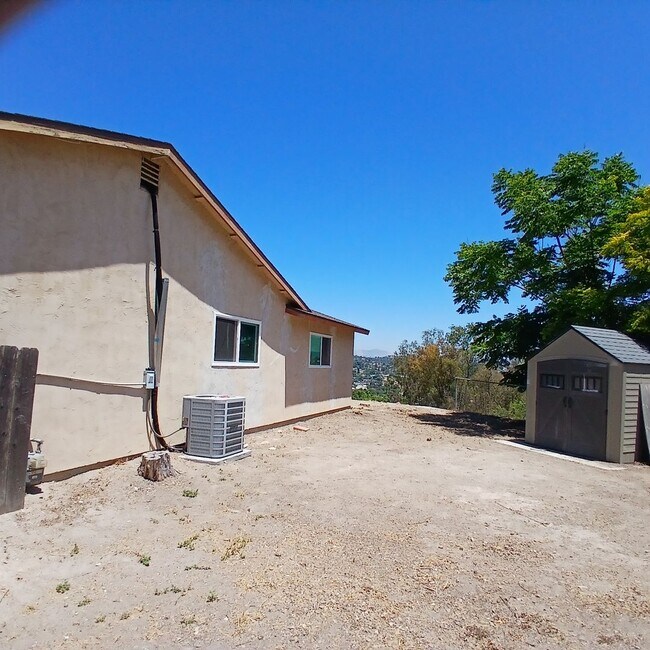 Building Photo - Spring Valley View Home