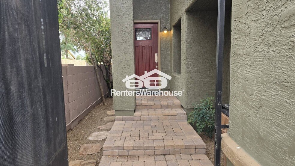 Building Photo - 3065 W Tarina Ct