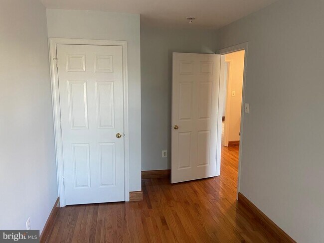 Building Photo - 3996 Royal Lytham Dr