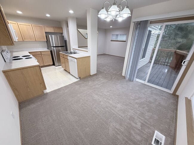 Building Photo - 414 91st Ave SE