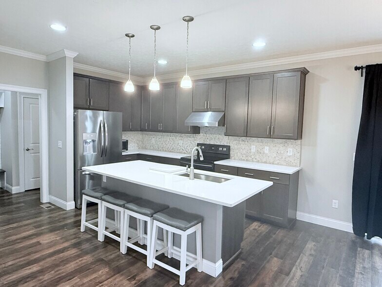 Building Photo - 3117 W Millstone Dr