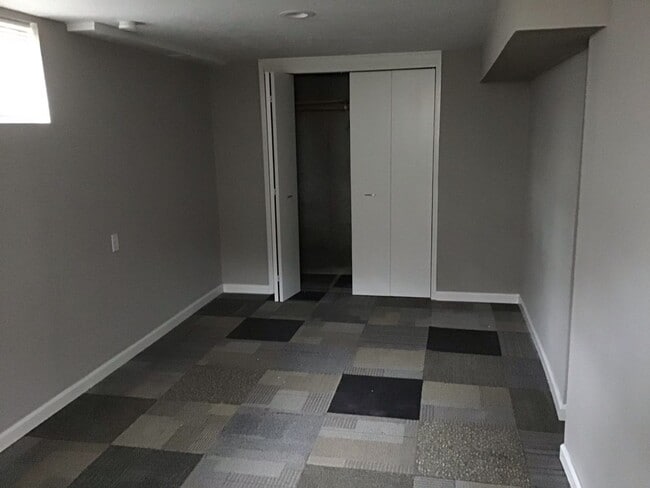 Building Photo - COMING SOON!! 3 bed, 2 bath Newly Remodeled