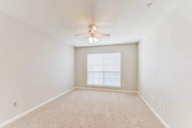 Building Photo - 3231 Allen Pkwy