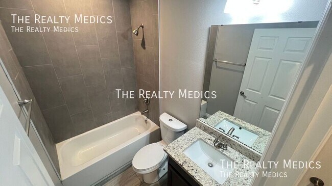 Building Photo - 270 Winfall Ave SW