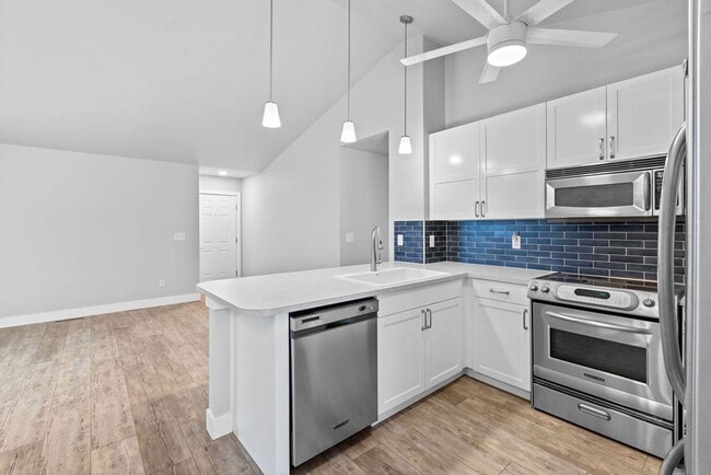 Building Photo - 1613 Barnwood Dr