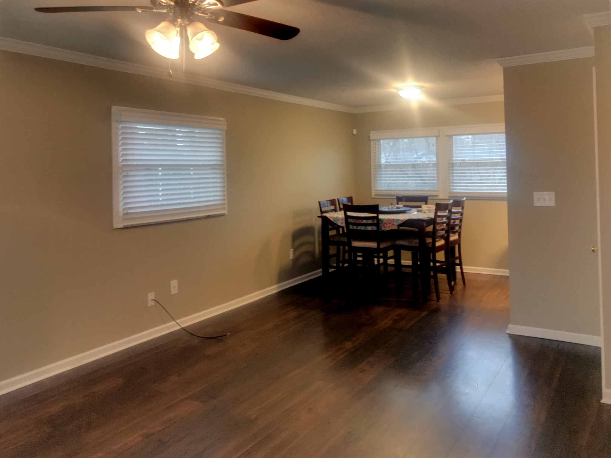 Dining Area - 2932 Rio Rita Ave