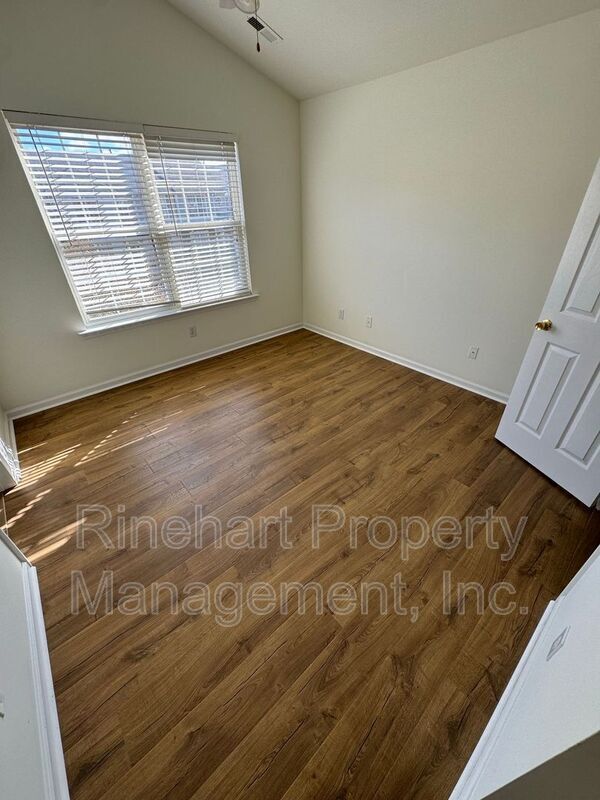 Building Photo - 742 Shellstone Pl