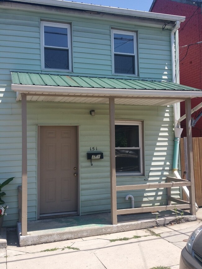 Building Photo - COMING SOON- Two Bedroom Home in Downtown ...