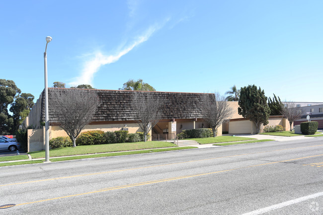 Primary Photo - Gleenwood Villa Apartments