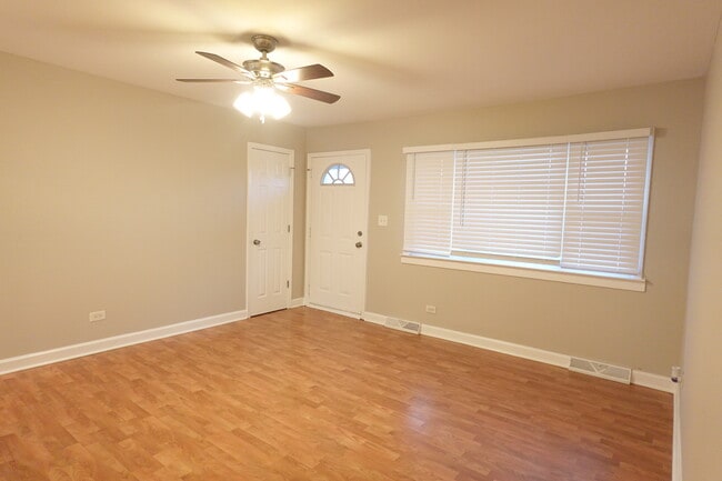 Building Photo - 2401 Huron Terrace