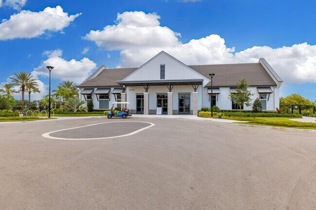 Building Photo - 16330 Oakview Dr