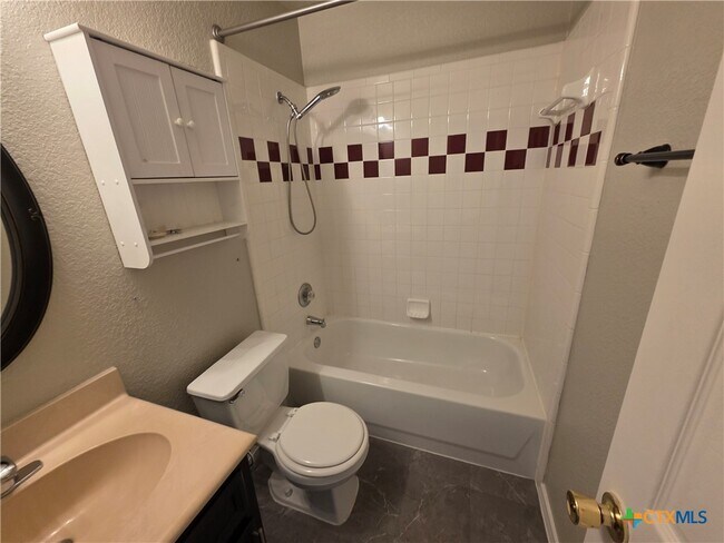 Building Photo - 3901 Mustang Dr