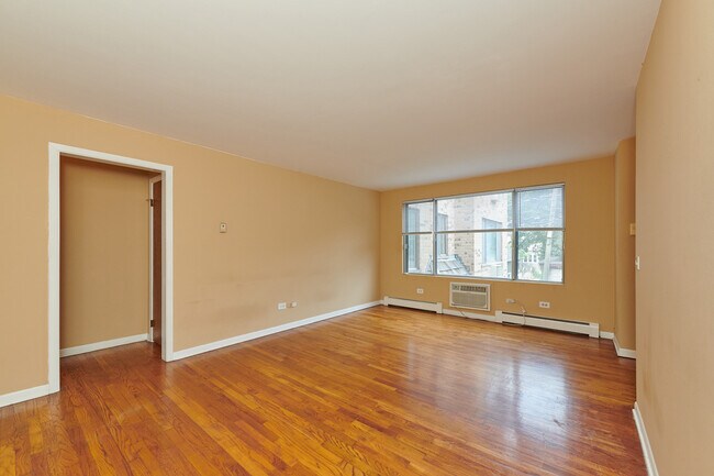 Building Photo - 1762 W Highland Ave