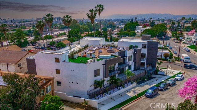 Building Photo - 2828 London St