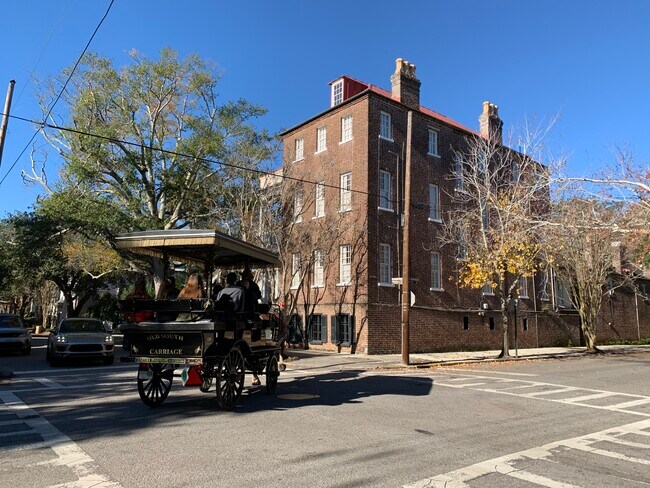 Building Photo - 20 Montagu St