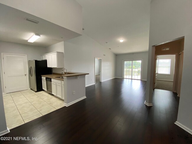 Building Photo - 4908 Key Lime Dr