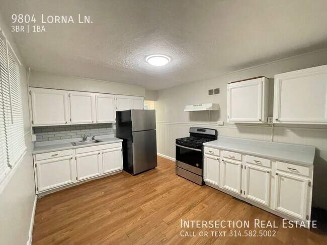 Building Photo - Charming 3 Bedroom Ranch Home with Fenced ...