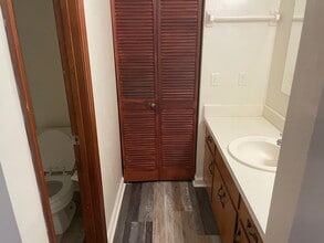 Building Photo - 1873 Larette Dr