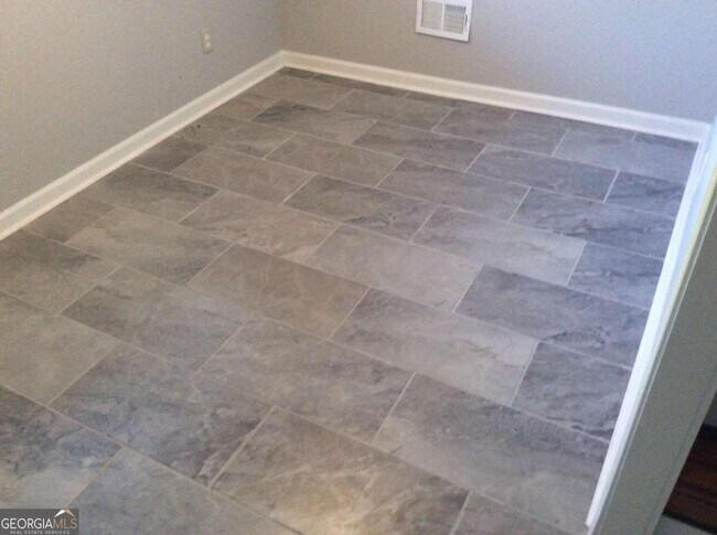 Building Photo - 209 Decatur Rd