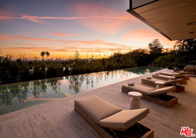 Building Photo - 1210 Laurel Way