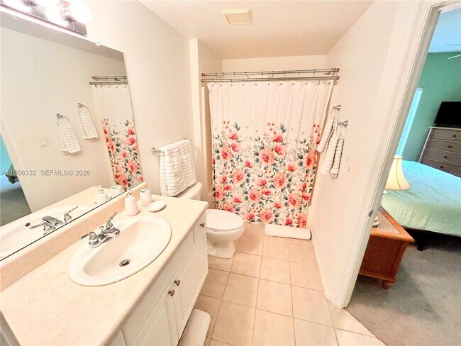 Building Photo - 5050 Fairways Cir