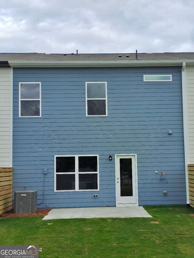 Building Photo - 66 Professional Pl SE