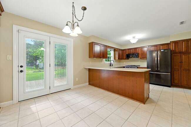 Building Photo - York County 4 BR Coventry House
