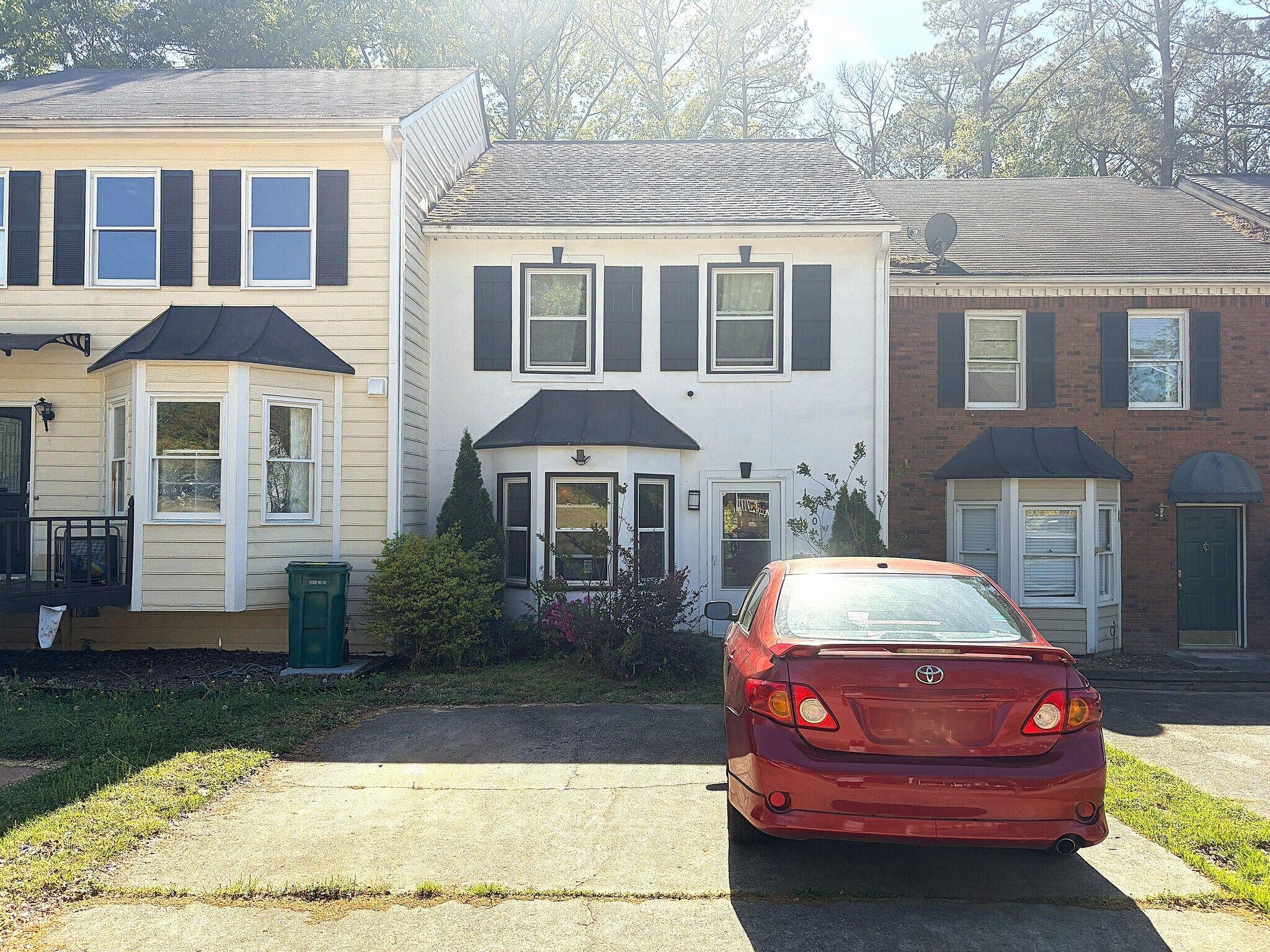 Building Photo - 1330 Poplar Pointe SE