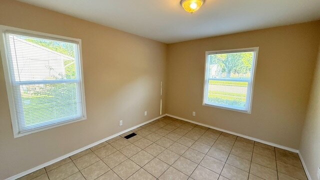 Building Photo - EAST SIDE 4 BEDROOM/1.5 BATH RANCH HOME FULLY RENOVATED AND AVAILABLE IMMEDIATELY