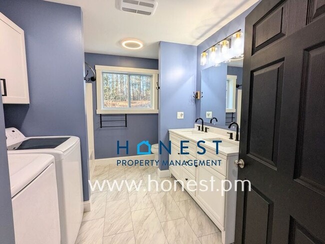 Building Photo - 20 Lexi Ln