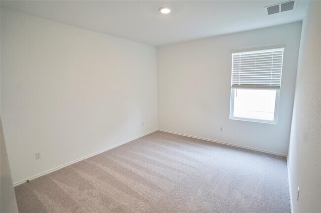 Building Photo - 360 Brannigan Dr