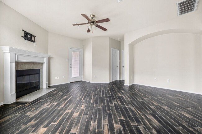 Building Photo - 1414 Fawn Lily Dr