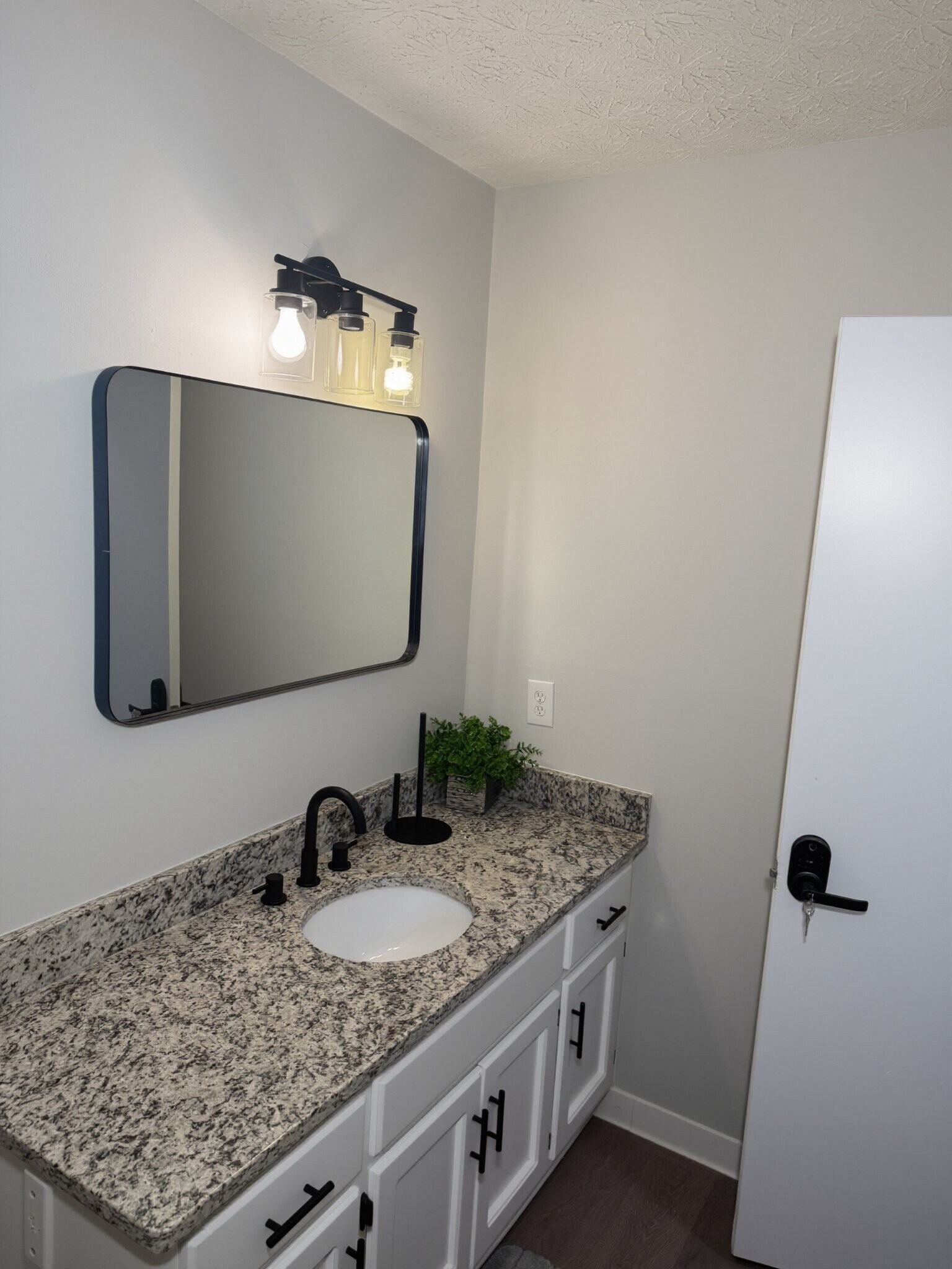 Building Photo - 8918 Habersham Dr