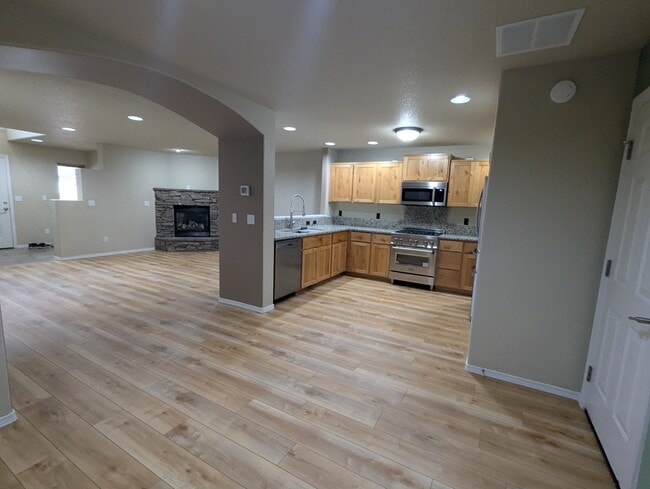 Building Photo - 20565 Sun Meadow Way