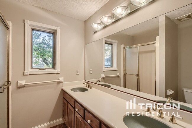 Building Photo - 13419 Marigold St NW