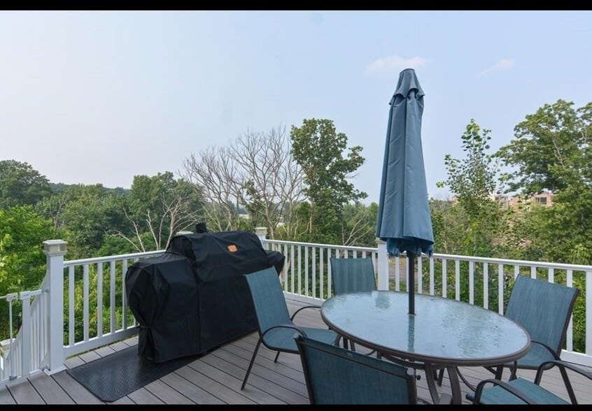 Building Photo - 8 Sourwood Cir