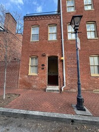 Building Photo - Cute studio in historic Fells Point bldg, ...