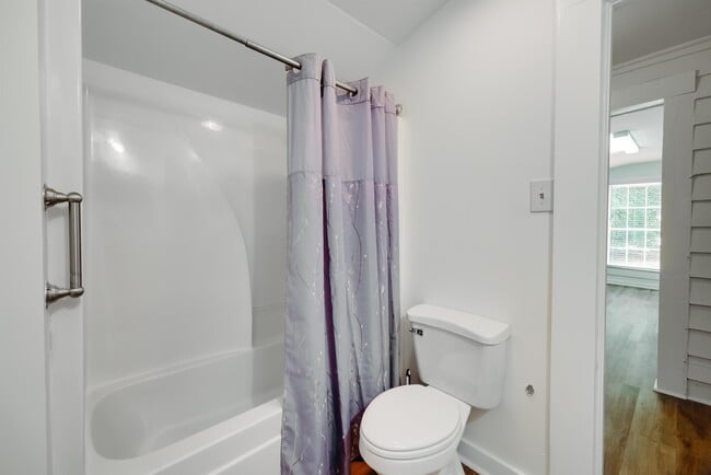 Building Photo - 505 Cherokee Rd