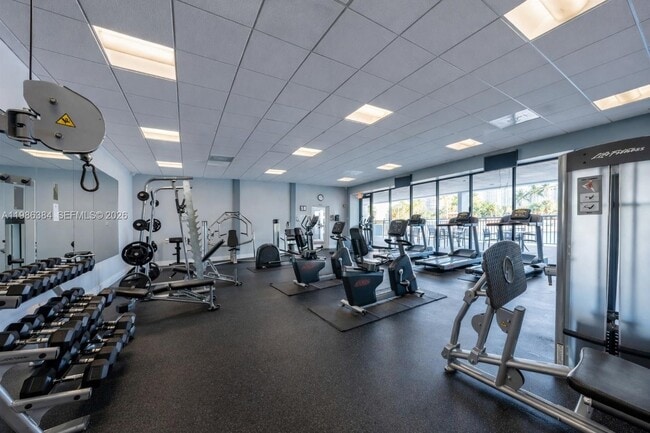 Building Photo - 3675 N Country Club Dr