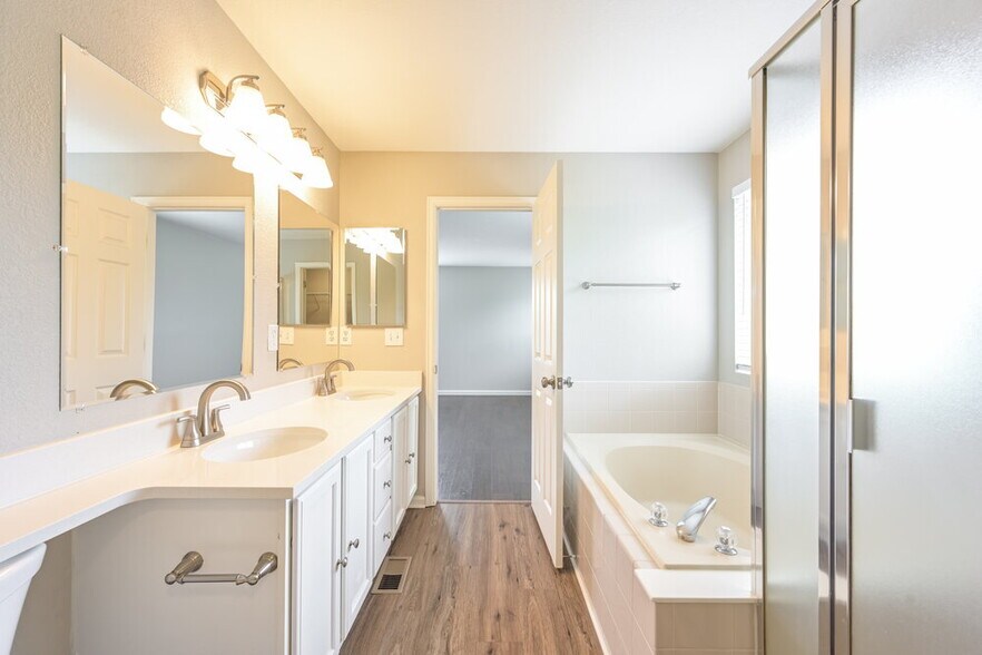 Building Photo - 20194 E Grand Ln