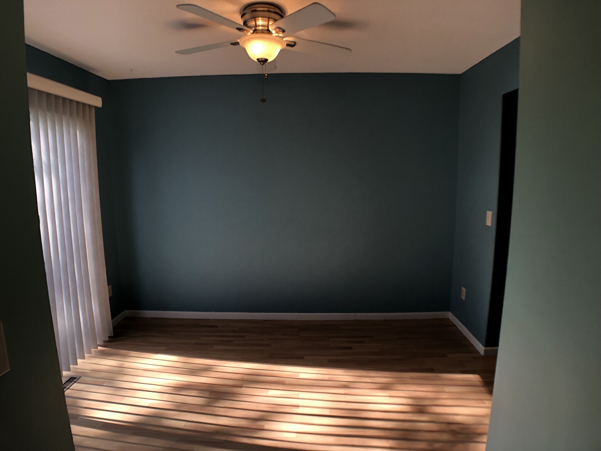 Building Photo - 3071 Zarthan Ave S