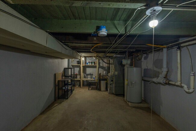 Building Photo - Cozy 1Bed/1Bath in Washing Village - Pigtown